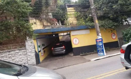 Terreno à venda na Rua Muniz de Sousa, 968, Aclimação, São Paulo por R$ 2.600.000