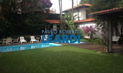 Casa à venda na Rua Conselheiro Zacarias, 62, Jardim Paulista, São Paulo por R$ 12.000.000