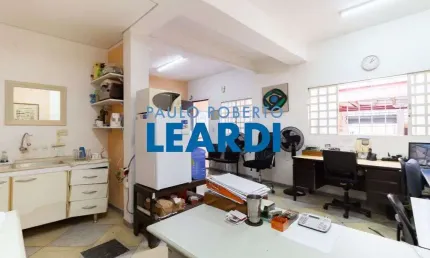 Casa à venda na Rua Bica de Pedra, 293, Pompéia, São Paulo por R$ 1.200.000