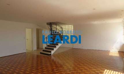 Casa à venda na Rua Principado de Mônaco, 261, Pacaembu, São Paulo por R$ 3.000.000