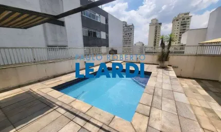 Cobertura à venda na Rua Doutor Albuquerque Lins, 992, Higienópolis, São Paulo por R$ 2.400.000