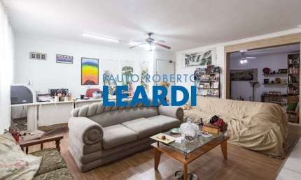 Casa à venda na Rua Santa Lucrécia, 127, Sacomã, São Paulo por R$ 2.100.000