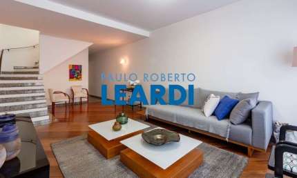 Casa à venda na Rua Soledade, 64, Pompéia, São Paulo por R$ 1.950.000