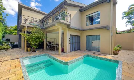 Casa em condomínio fechado com 5 quartos para alugar na das orquídeas, 375, alphaville, santana de parnaíba por r$ 22.000