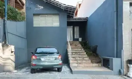 Casa com 4 quartos à venda na Avenida Senador Casimiro da Rocha, 979, Mirandópolis, São Paulo por R$ 700.000