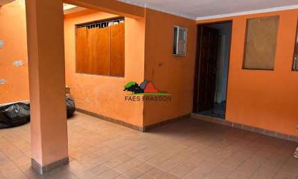 Casa térrea antiga num terreno 7,20 x 29,35 à venda na Vila Europa  Santo André
