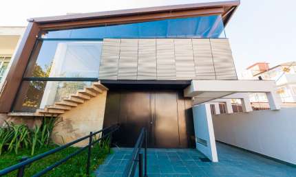 Casa comercial com 5 salas à venda na Rua Doutor Roberto Barrozo, 202, Centro Cívico, Curitiba