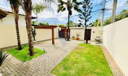 Casa Exclusiva com 4 Suítes a Poucos Metros da Praia – Pedra do Sal