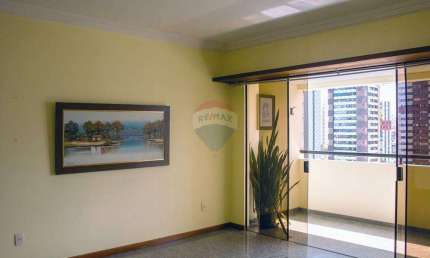Belíssimo apartamento para venda na avenida Lucaia, Rio Vermelho - 4/4, 2 suítes, infraestrutura completa, 2 vagas de garagem, segurança 24h