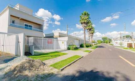 Sobrado com 3 dormitórios à venda, 186 m² por R$ 930.000,00 - Portão - Curitiba/PR