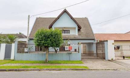 Sobrado com 4 dormitórios à venda, 276 m² por R$ 960.000 - Capão da Imbuia - Curitiba/PR