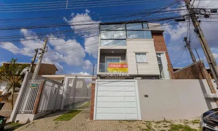 Sobrado com 3 dormitórios à venda, 180 m² por R$ 850.000,00 - Pinheirinho - Curitiba/PR
