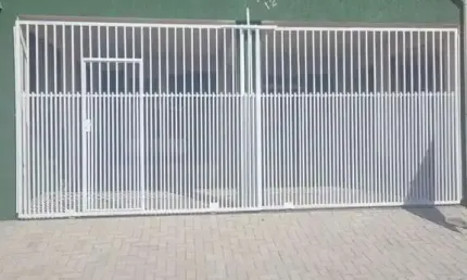 Sobrado com 3 dormitórios à venda, 90 m² por R$ 559.000 - Pinherinho - Curitiba/PR
