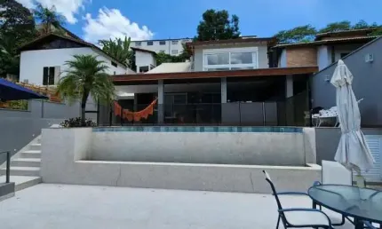 Casa de Condomínio com 290m² 3 Quartos 3 suítes à Venda, na Granja Viana ll - SP