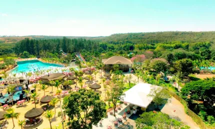 Lote de 1.000m² no Lagoa Golden – Seu Espaço Privativo em Caldas Novas Está Aqui!