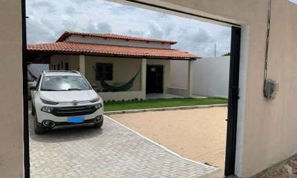 Casa para venda com 200 metros quadrados com 4 quartos em Centro - Paracuru - CE