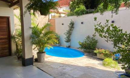 Casa Nova com Alto Padrão de Construção no bairro São Gerardo!