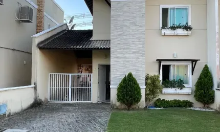 Casa em Condominio Duplex no melhor do Eusebio com Maravilhosa Localização!