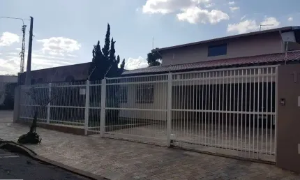 Casa com 3 quartos à venda no Fonte Luminosa, Araraquara 