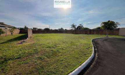 Terreno à venda no Jardim Magnólias, Araraquara  por R$ 360.000