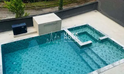 Sobrado com 3 dormitórios e piscina à venda na serra da cantareira