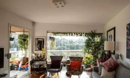 Apartamento com 3 dormitórios à venda ou locação na Vila Madalena - São Paulo/SP
