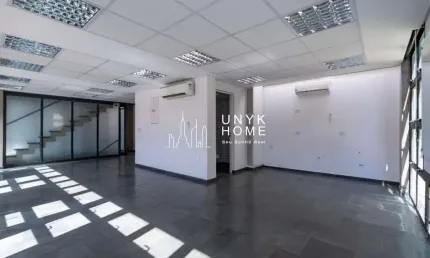 Casa comercial com 4 salas para alugar na Avenida Ricardo Medina Filho, --, Vila Ipojuca, São Paulo
