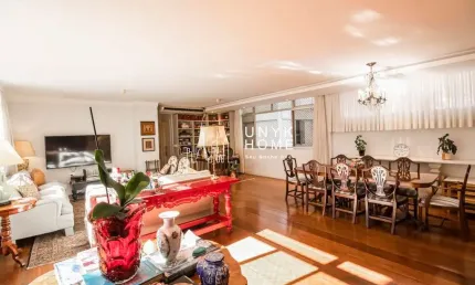Apartamento de 183m2  reformado à venda na melhor localização dos Jardins.  Hall Privativo/ 2 vagas
