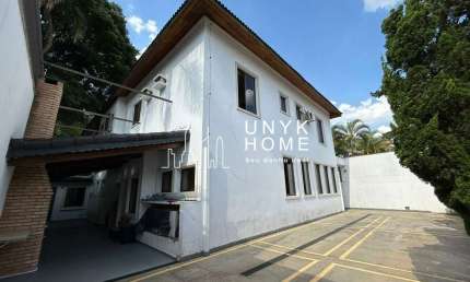 Casa Comercial excelente para centro médico, escritório advocacia, casa de repouso .