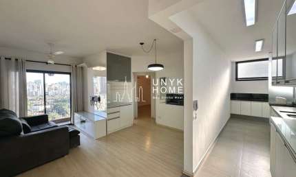 Apartamento para alugar na Vila Olímpia com 57m², 2 dormitórios, 1 vaga e varanda.