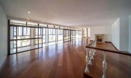 Apartamento sofisticado a poucos metros da paulista.  3 vagas e 215 m² com varanda.