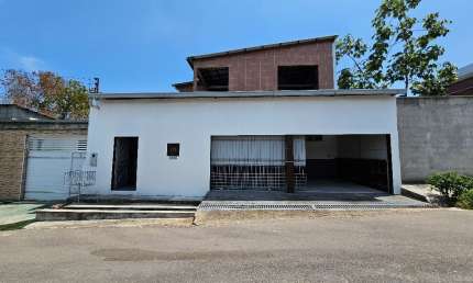 Casa com 3 quartos à venda na Rua Tomoda, 175, Parque 10 de Novembro, Manaus