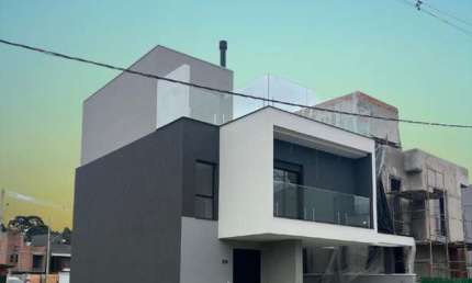 Casa em Condomínio à venda em Santa Cândida, Curitiba - Novo e Pronto para Morar!