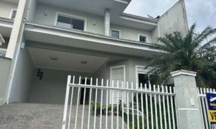Casa com 3 quartos à venda na Rua Alzira Adélia de Santana, 75, Floresta, Joinville