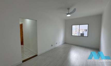 Apartamento reformado 2 quartos com garagem na Tupi em Praia Grande