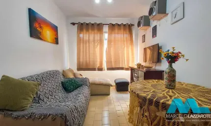 Apartamento mobiliado com 1 quarto, 1 vaga, elevador, no Boqueirão em Praia Grande