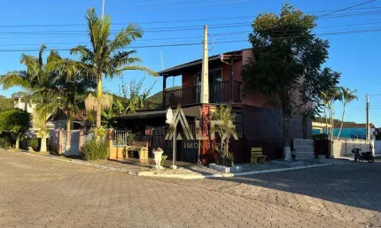 Casa comercial com 2 salas à venda no Armação, Penha 