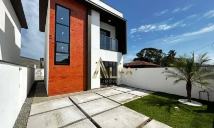Lindo Sobrado com piscina e 4 dormitórios à venda, 80 m² por R$ 600.000 - Centro - Barra Velha/SC