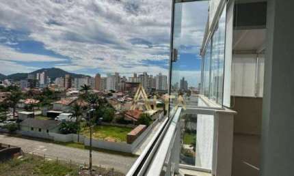 Cobertura com 3 suites  à venda, 198 m² por R$ 1.100.000 - Gravatá - Navegantes/SC