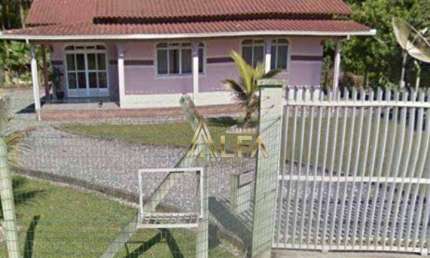 Casa com localização prívilegiada, terreno com mais de 1000 m².