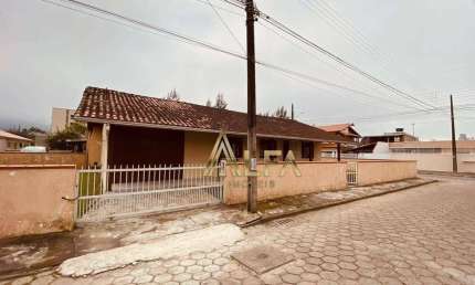 Casa com 3 quartos à venda na Rua Maria de Lourdes Couto Cabral, Gravata, Navegantes