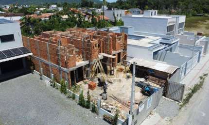 Sobrado à venda, 93 m² por R$ 630.000,00 - Armação - Penha/SC