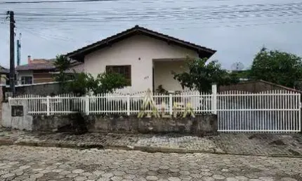 Casa com 3 dormitórios à venda, 58 m² por R$ 750.000,00 - Centro - Balneário Piçarras/SC