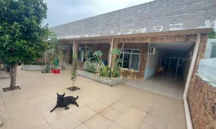 Casa com 4 dormitórios à venda, 234 m² por R$ 650.000,00 - Gravatá - Penha/SC