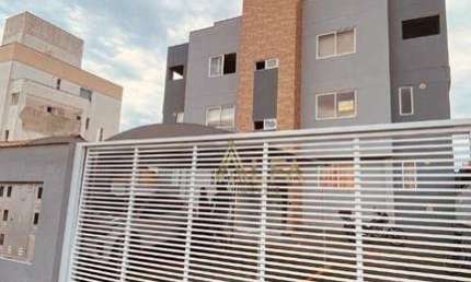 Apartamento Praticidade: Próximo à Praia e à Avenida Principal'