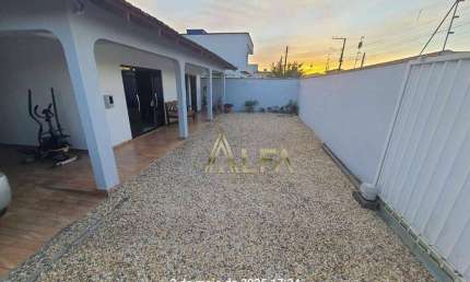 Casa com 5 dormitórios à venda, 300 m² por R$ 750.000 - Centro - Navegantes/SC