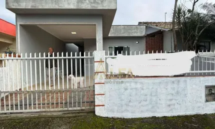 Casa com 2 dormitórios à venda, 66 m² por R$ 440.000 - Centro - Penha/SC