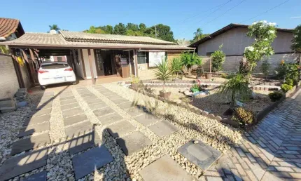 Casa com 5 dormitórios à venda, 200 m² por r$ 950.000 - centro - penha/sc
