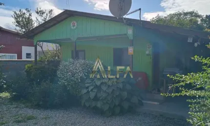 Terreno Amplo com Casa em Madeira – Bairro Meia Praia – Navegantes/SC