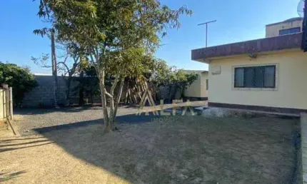 Casa barata em Navegantes com quintal  no bairro Pedreiras, com 5 dormitorios e 3 banheiro